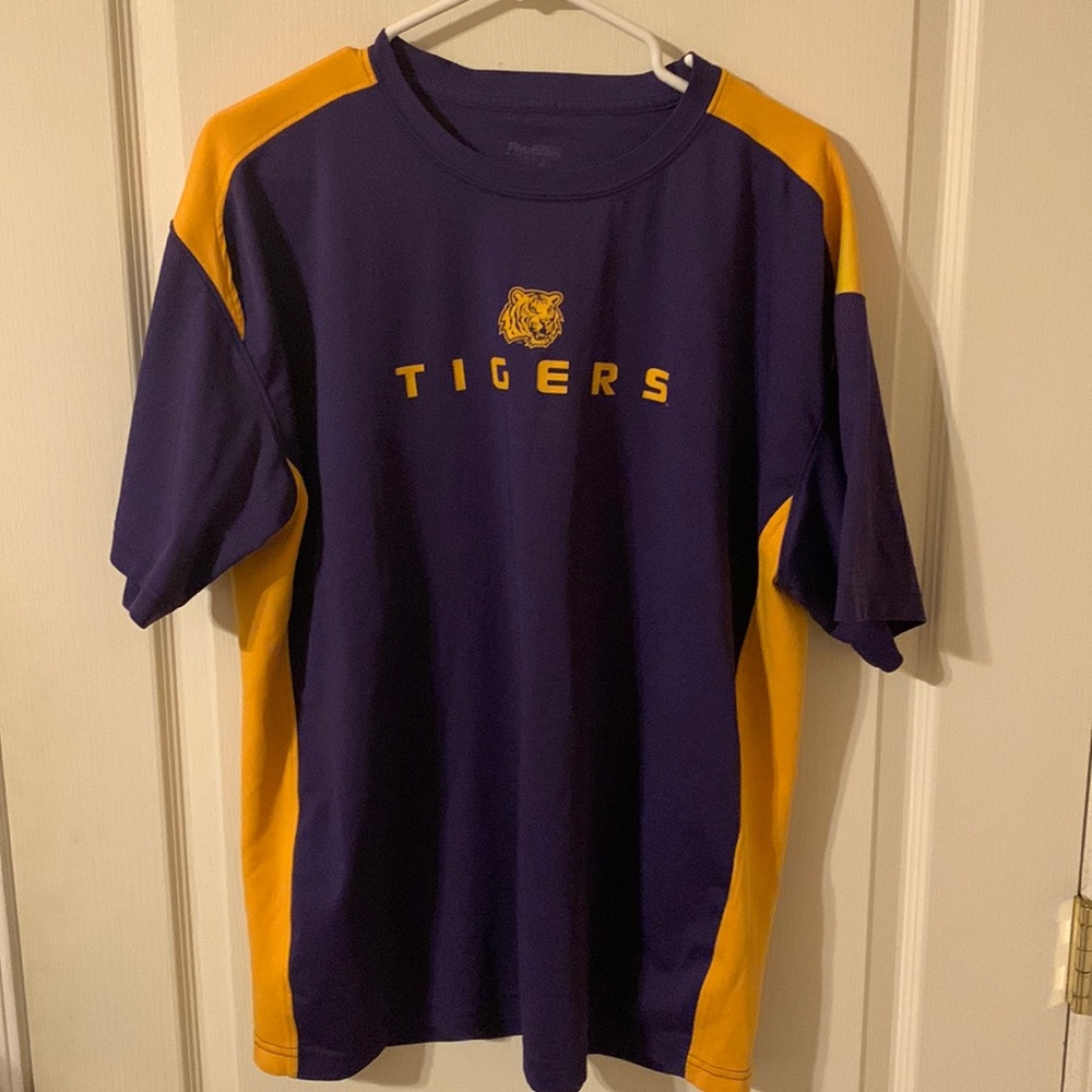 Men’s ProEdge DRI-FIT Shirt.  Size XL LSU